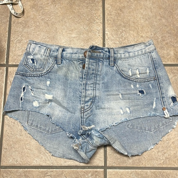 One Teaspoon shorts - Picture 1 of 2